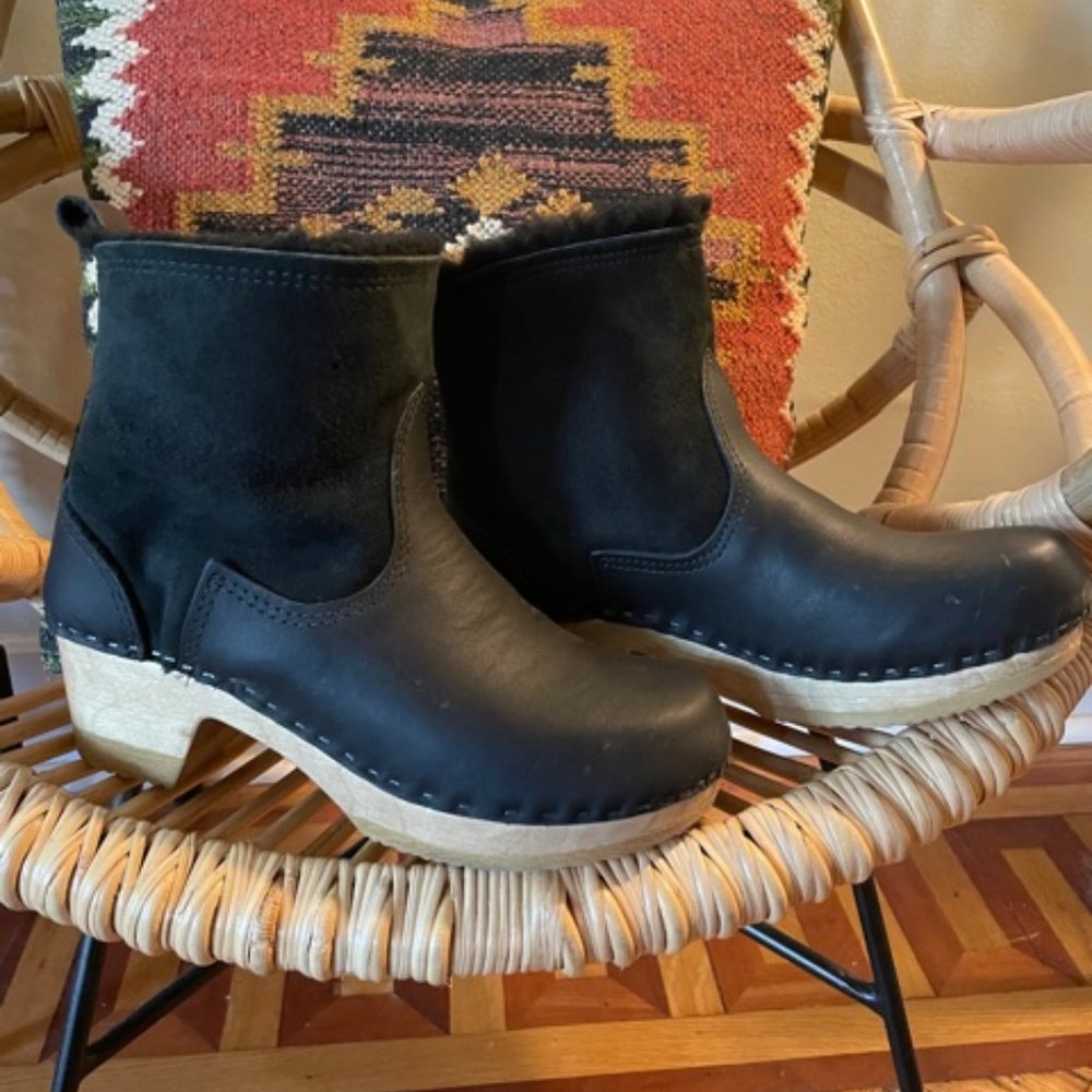 No. 6 Shearling Clog Boot in Black Size 39